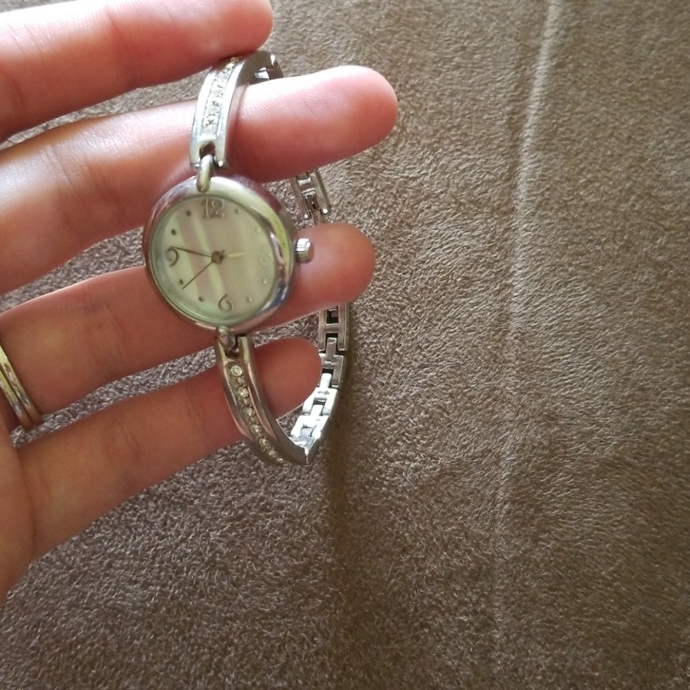 Watch - Picture 2 of 3